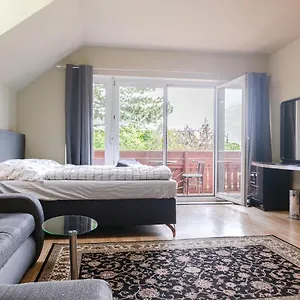  Apartment Exquisite Shared - Your Private In This Beautiful
